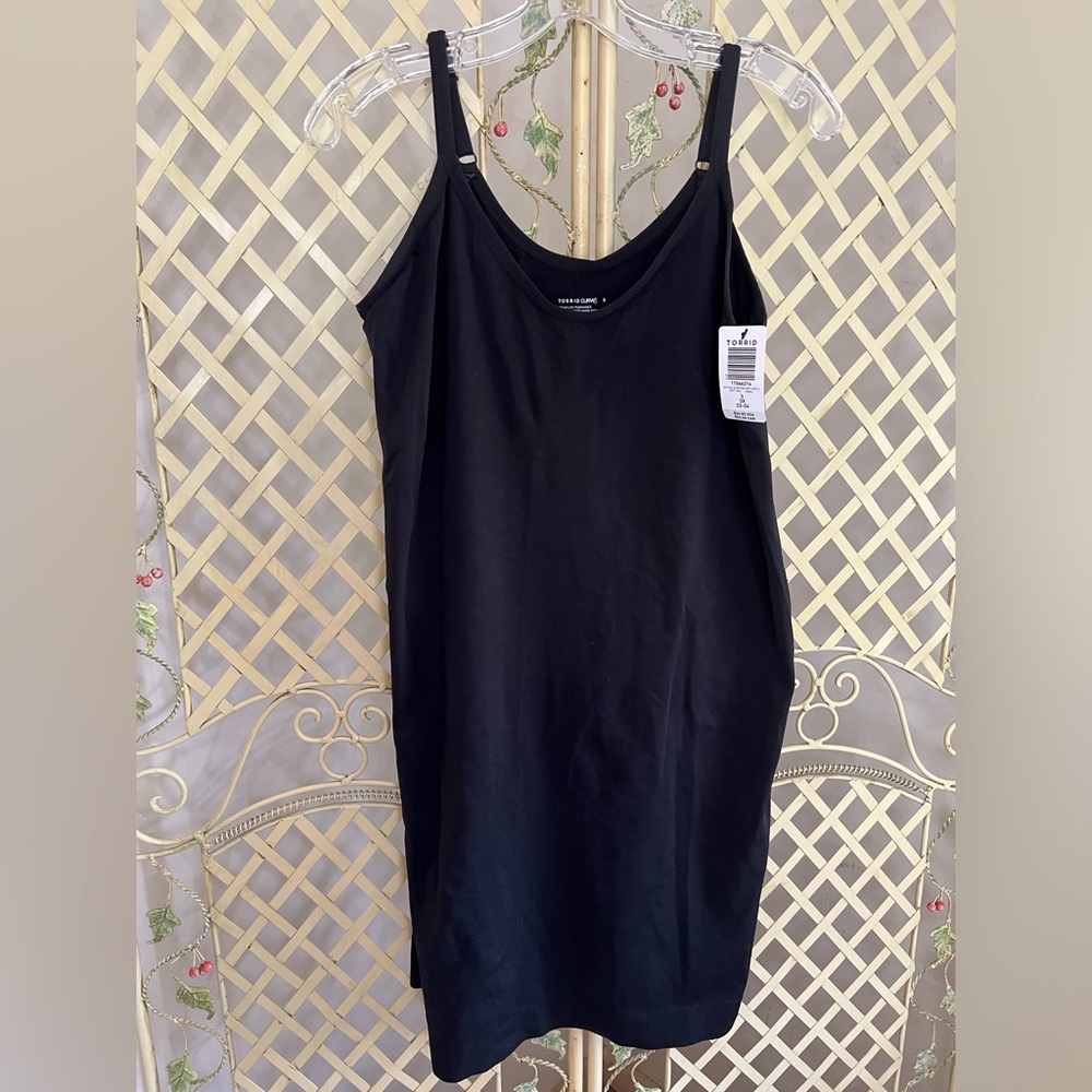 Torrid Black Curve Slip Size3 NWT